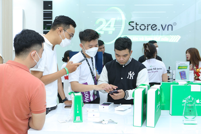 24hStore tuyên bố “không sợ hãi” trước lời thách thức của anh lớn ngành smartphone