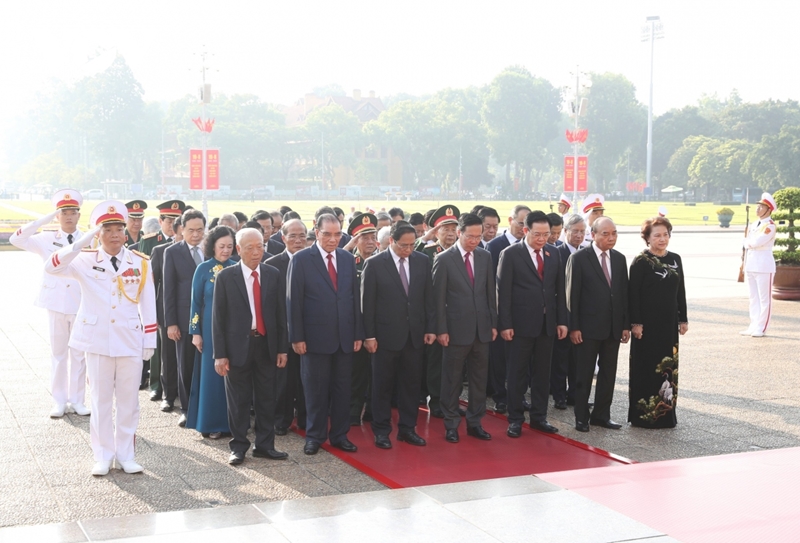 Lãnh đạo Đảng, Nhà nước vào Lăng viếng Chủ tịch Hồ Chí Minh