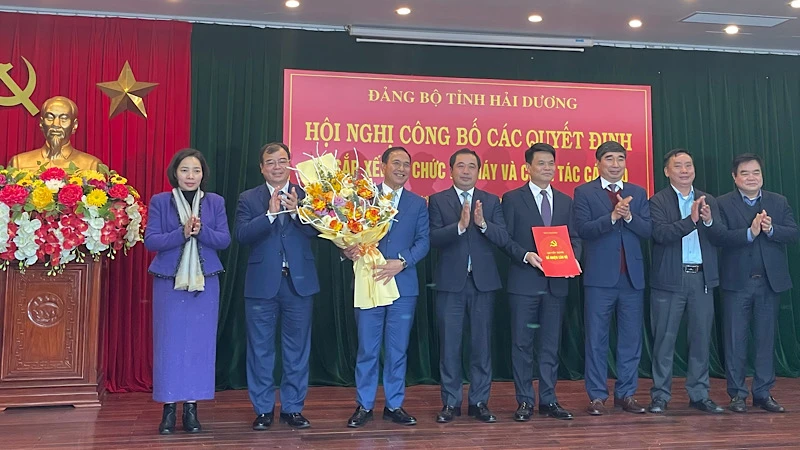 3 Tỉnh ủy viên Hải Dương nghỉ hưu trước tuổi