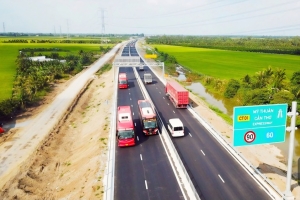 Giảm tốc độ tối đa xe khách, xe giường nằm trên 2 tuyến cao tốc phía Nam