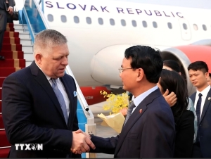 Thủ tướng Cộng hòa Slovakia Robert Fico bắt đầu thăm chính thức Việt Nam