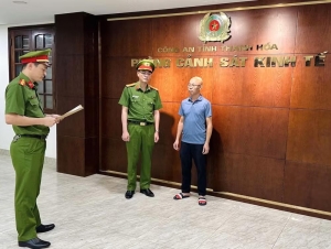 Khởi tố giám đốc doanh nghiệp sản xuất, buôn bán thực phẩm giả