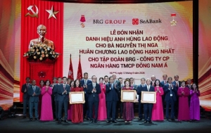 Doanh nhân Nguyễn Thị Nga được trao tặng Danh hiệu Anh hùng Lao động, Ngân hàng SeABank đón nhận Huân chương Lao động hạng Nhất & Bằng khen của Bộ Công an