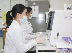 Phát hiện 8 phụ nữ mang thai nhiễm HIV 